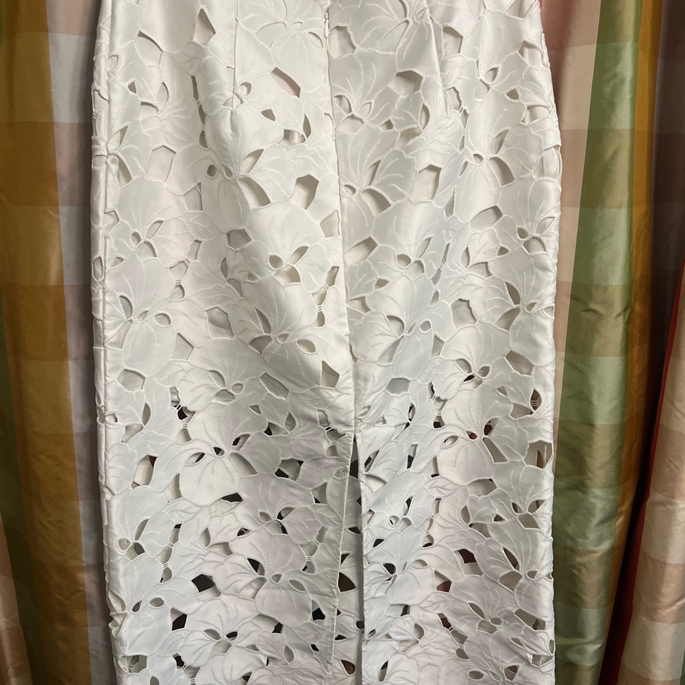 H&M White Floral Cutout Midi Skirt - Picture 2 of 3